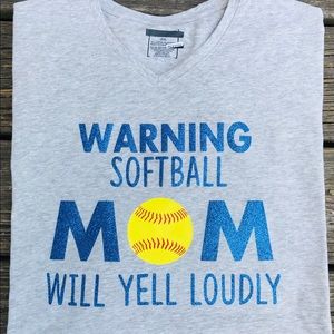 Softball mom shirt size XXL NWOT!